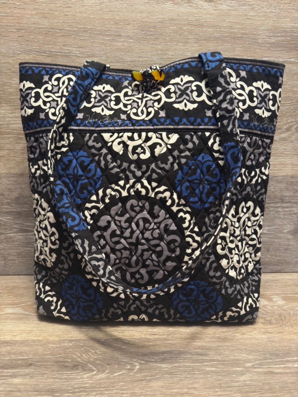 Vera Bradley Canterbury Blue Grey Toggle Quilted Tote Boho Country
Chic Pattern